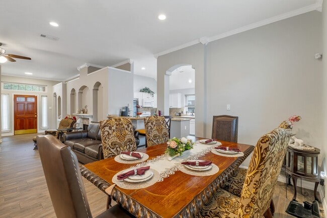 Building Photo - 16115 Charter Rock Dr