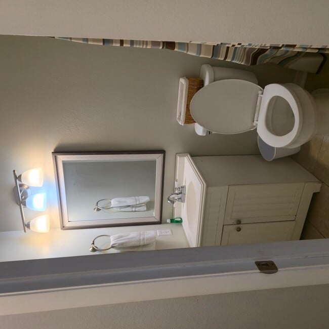 Building Photo - 348 Woodham Ct