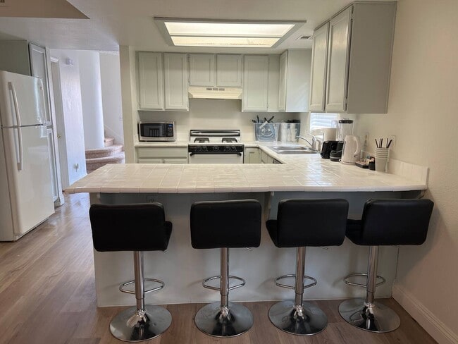 Building Photo - 8305 Aspenbrook Ave