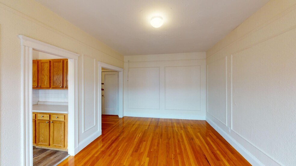 Building Photo - 70 Chiswick Rd