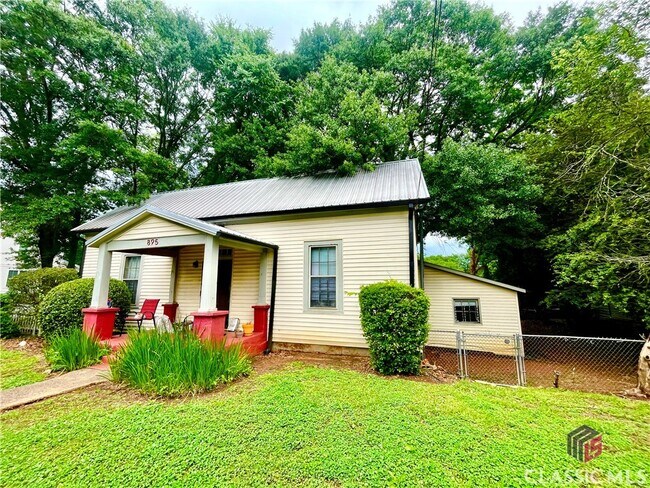 Primary Photo - 895 Oconee St