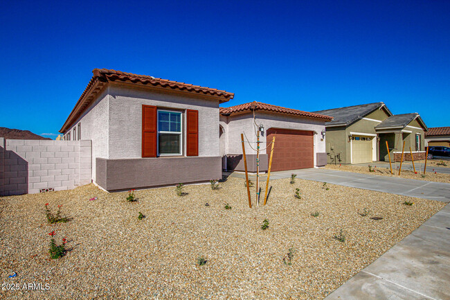 Building Photo - 14958 W Smoketree Dr