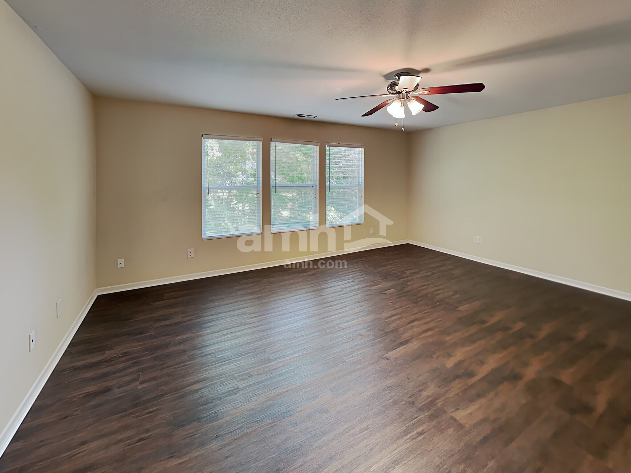 Building Photo - 227 Morning Dew Dr