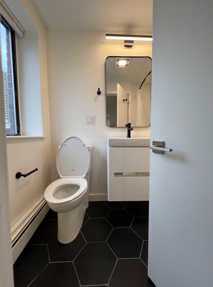 Building Photo - 12 Parker Hill Ave