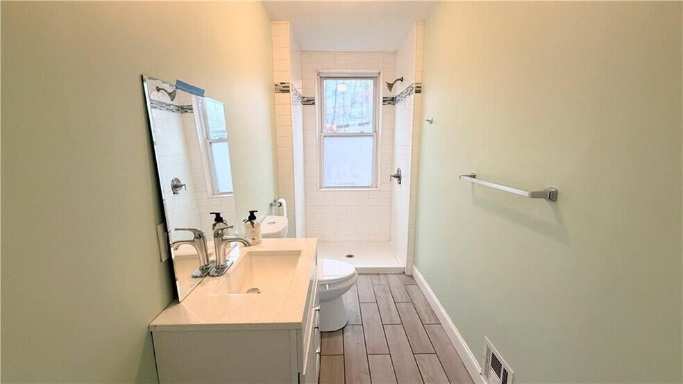 Building Photo - 78 Cypress St