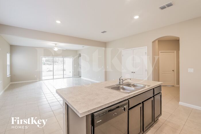 Building Photo - 5659 Kellar Cir