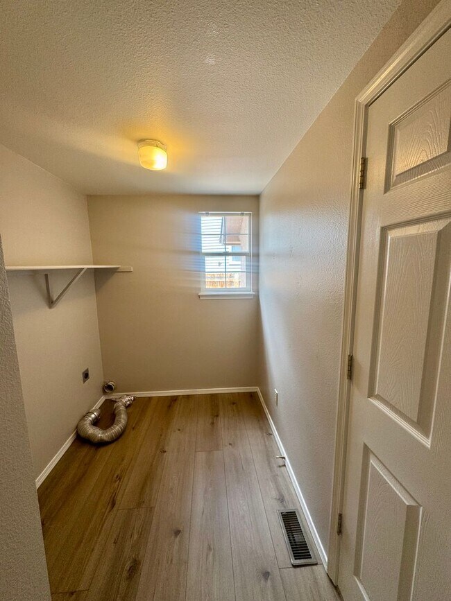 Building Photo - Updated Home in Peregrine