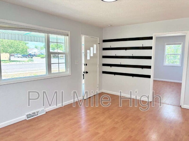 Building Photo - 98 N 12th Ave