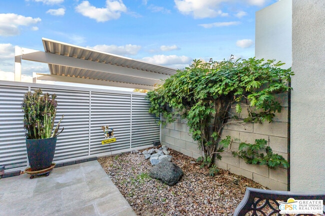 Building Photo - 3657 Quiet Side St