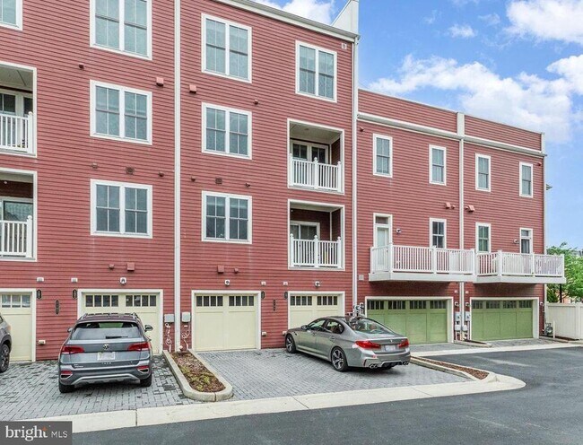 Building Photo - 2109 Main Line Blvd