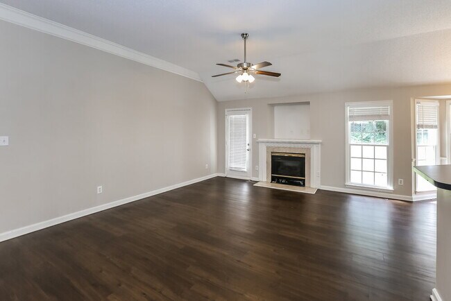 Building Photo - 11621 Long Forest Dr