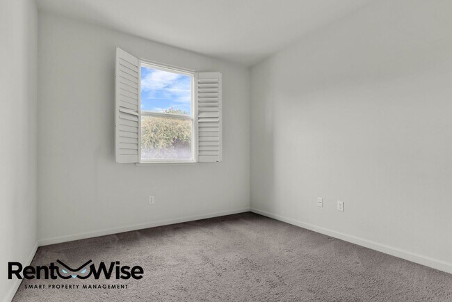 Building Photo - 25425 Huntwood Ave