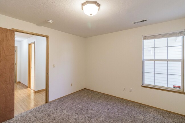 Building Photo - Ask About Our $500 Off Move In Special - N...