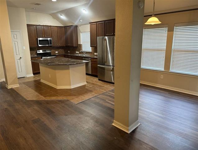 Building Photo - 336 Highland Ridge Dr