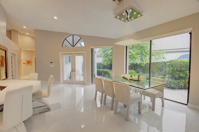 Building Photo - 2106 NW 60th Cir