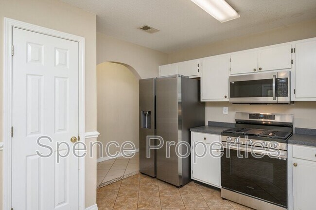 Building Photo - 4863 Kensington Ln