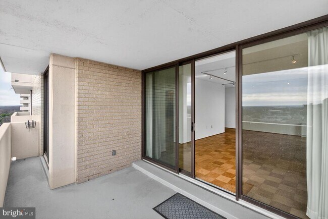 Building Photo - 4141 Henderson Rd