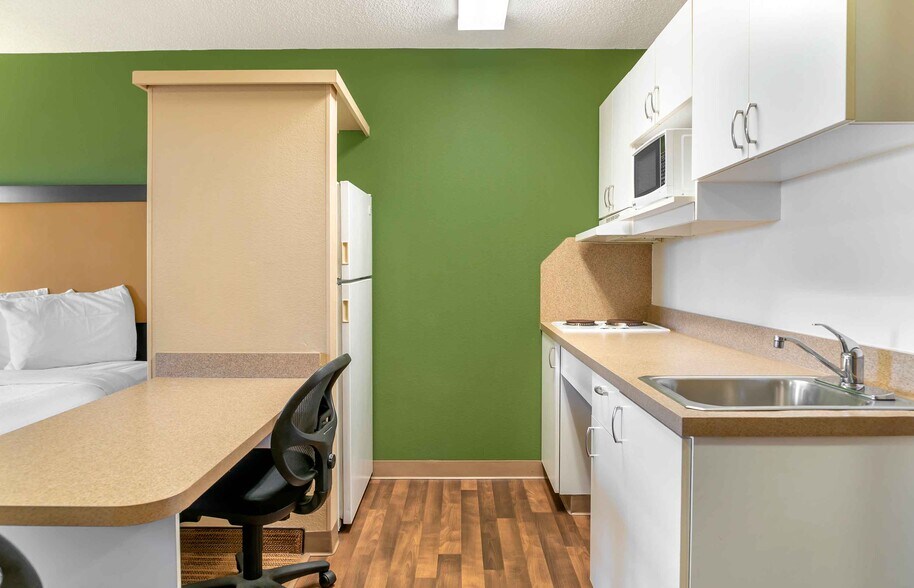 Building Photo - Furnished Studio-Toledo - Holland