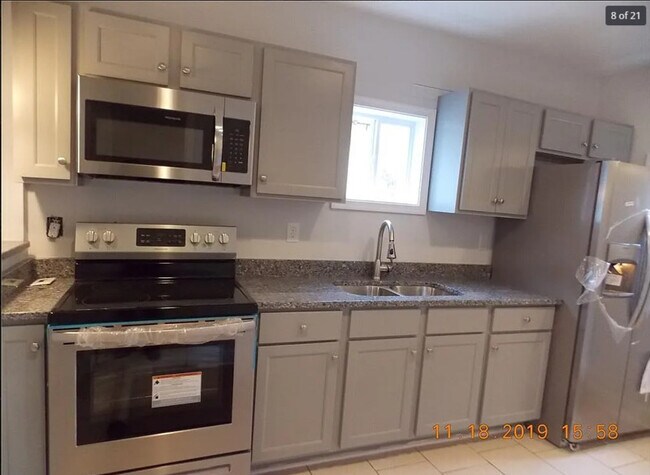 Building Photo - 2406 Halifax Ave