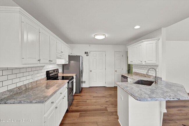 Building Photo - 9816 Calamar Ct