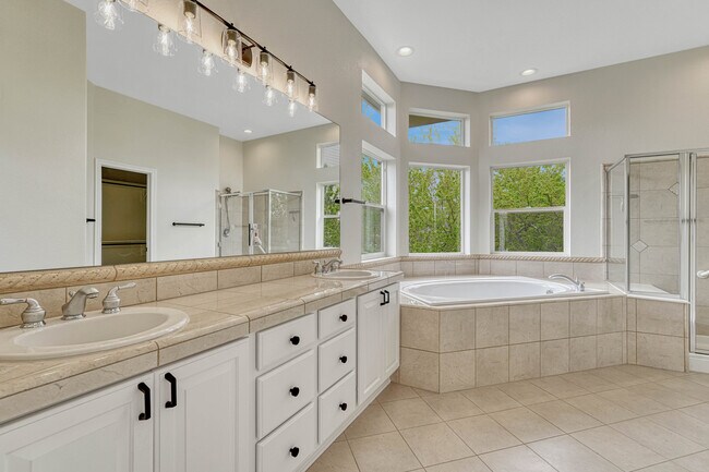 Building Photo - 11700 Coeur D Alene Dr