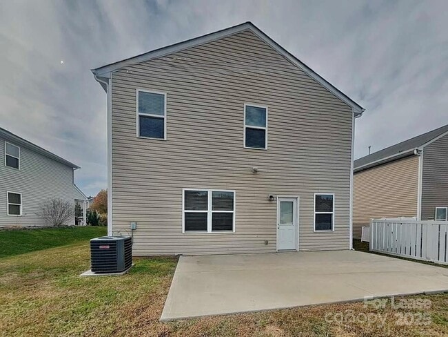 Building Photo - 9011 Paddle Oak Rd