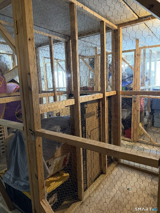 Building Photo - 126 Triangle St