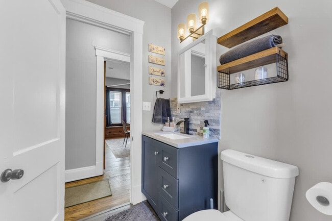 Building Photo - 2638 E 126th St