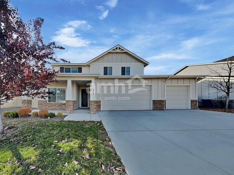 Primary Photo - 901 N Barkvine Ave