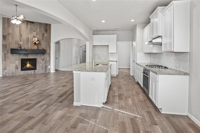 Building Photo - 24115 Golden Fallow Dr