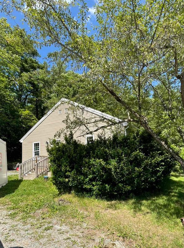 Building Photo - 35 Clinton Rd