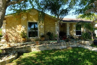 Building Photo - 10526 Sundown Dr