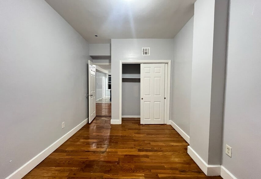 Building Photo - 224 3rd St