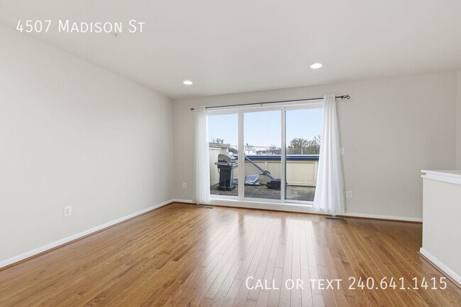 Building Photo - 4507 Madison St