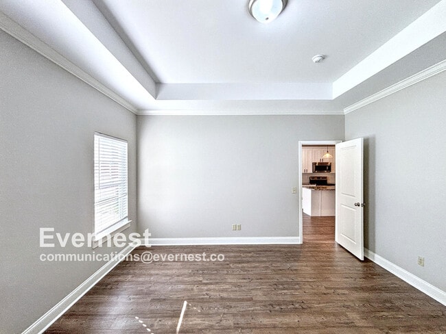 Building Photo - 3-Bedroom, 2-Bathroom Home in a Convenient...