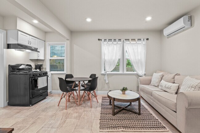 Dining and living room area - 610 E Fairview Blvd