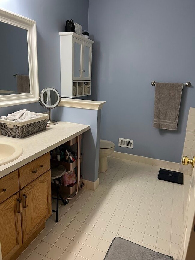 Master Bath - 963 Katie Cir