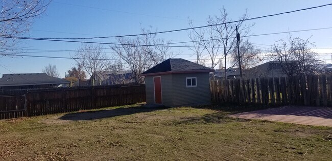 Building Photo - Very nice 1 bed 1 bath house on Columbia