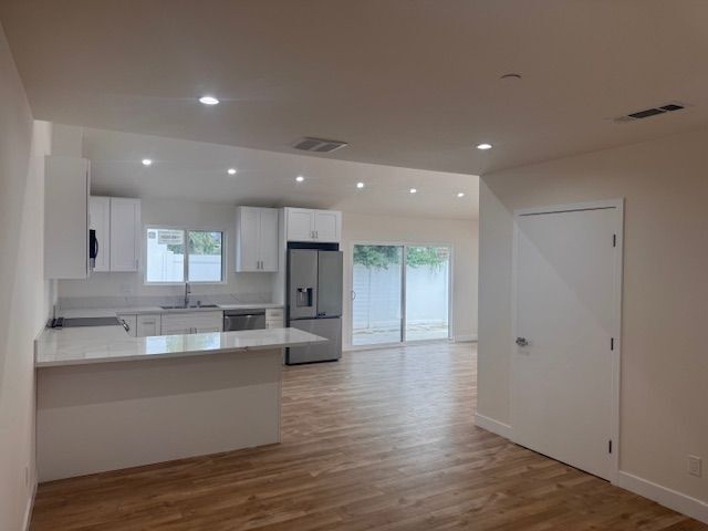 Building Photo - 15950 Cohasset