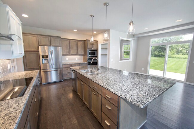 Building Photo - 7850 W Mourning Dove Ln