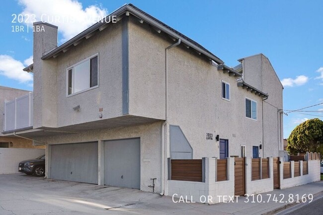 Building Photo - 2023 Curtis Ave