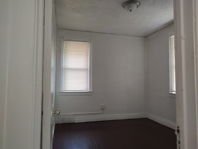 Building Photo - 8544 Ironwood St