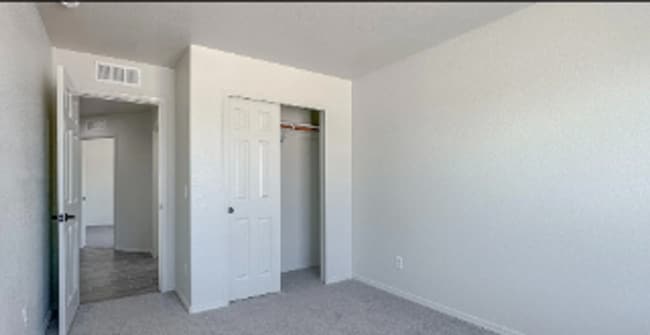 Building Photo - Modern Benson Home For Rent
