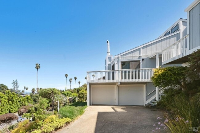 Building Photo - 31 Antilles Way