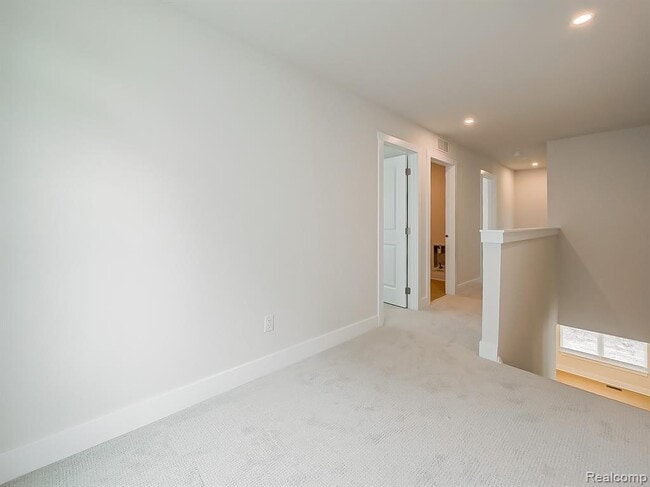 Building Photo - 5169 Poppydrew Ln