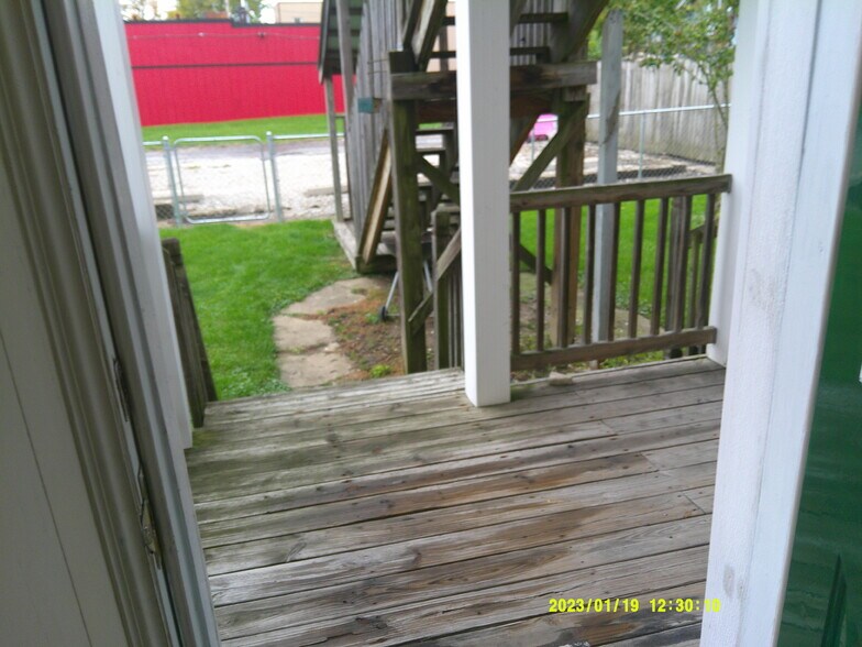 deck - 116 S G St