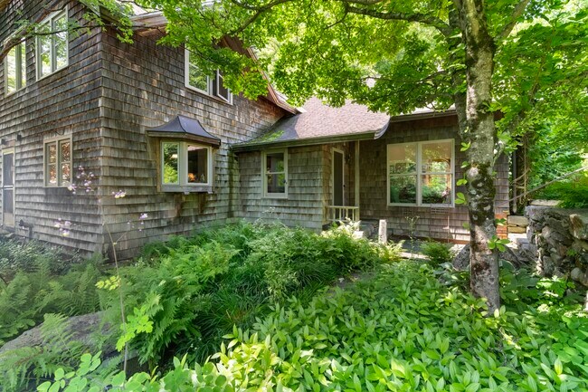 Building Photo - 51 Dusty Ridge Rd