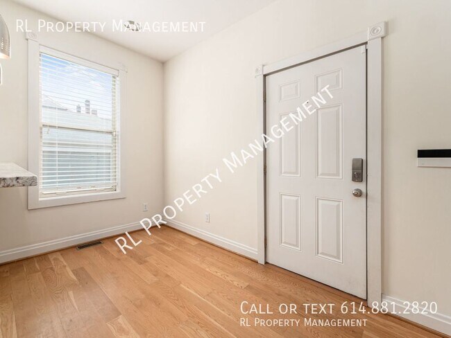 Building Photo - 2 bedroom 1.5 bathroom home in German Village