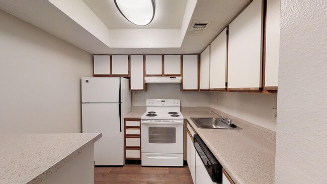 Kitchen - Safire at Matthews