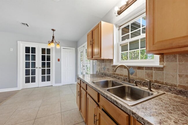 Building Photo - 6214 Club Terrace